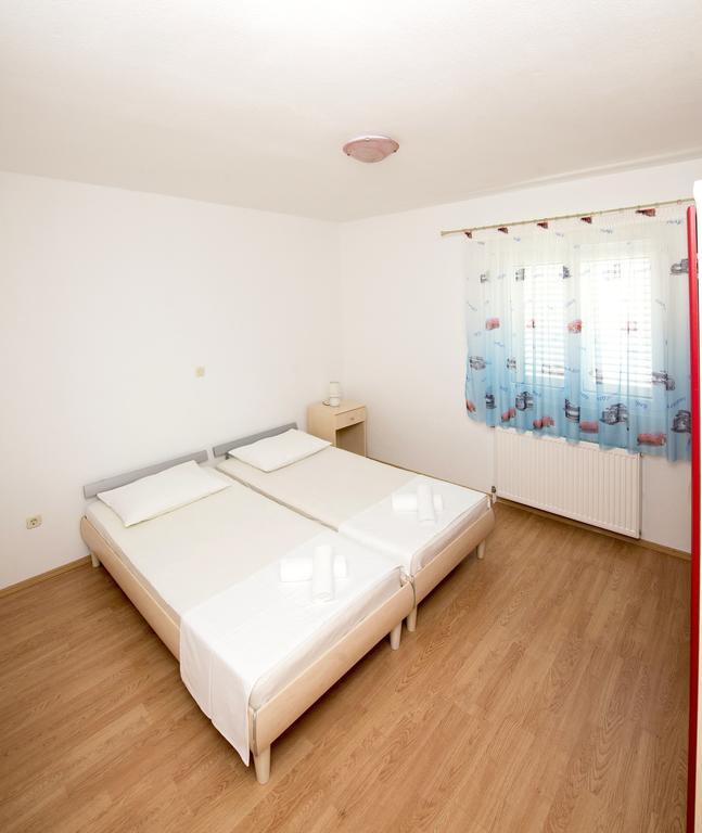 Apartments Meri โตรกีร์ ห้อง รูปภาพ